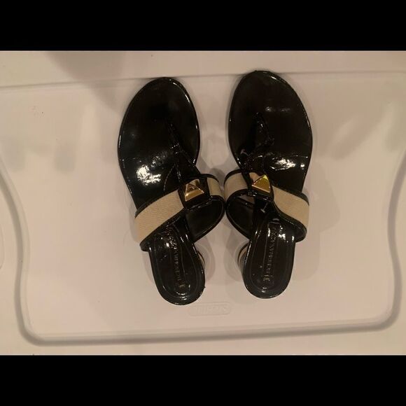BCBGMaxazria Black, White & Gold Sandals size 6.5! I'm good condition - Picture 1 of 4